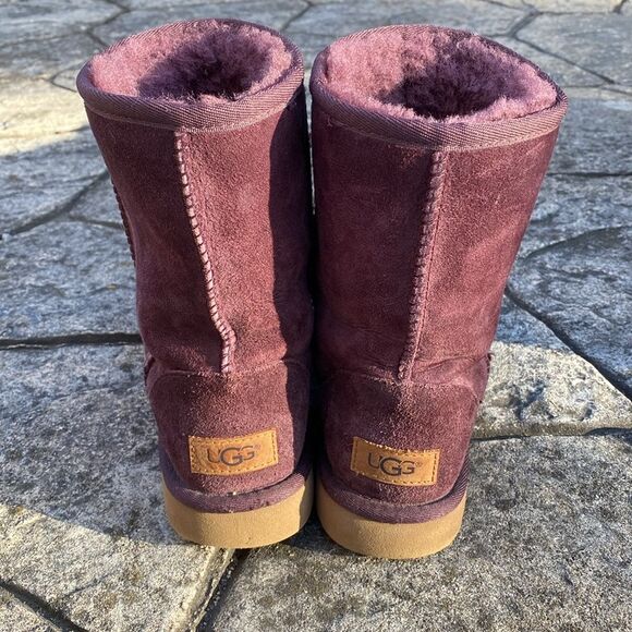 Womens UGG Classic Short Uggs in Purple Plum Size 5 - Picture 4 of 13